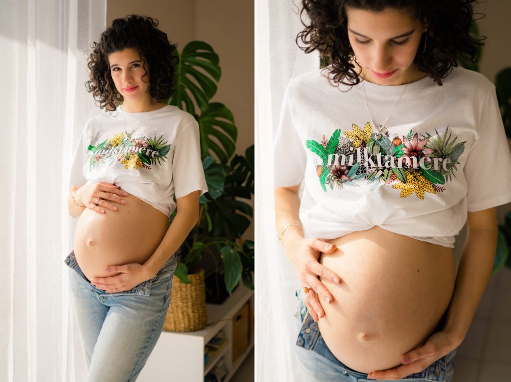 2 photos d'une femme enceinte portant un jean ouvert et un t-shirt remonté sous la poitrine en train de caresser son ventre lors d'une séance photo maternité à Niort