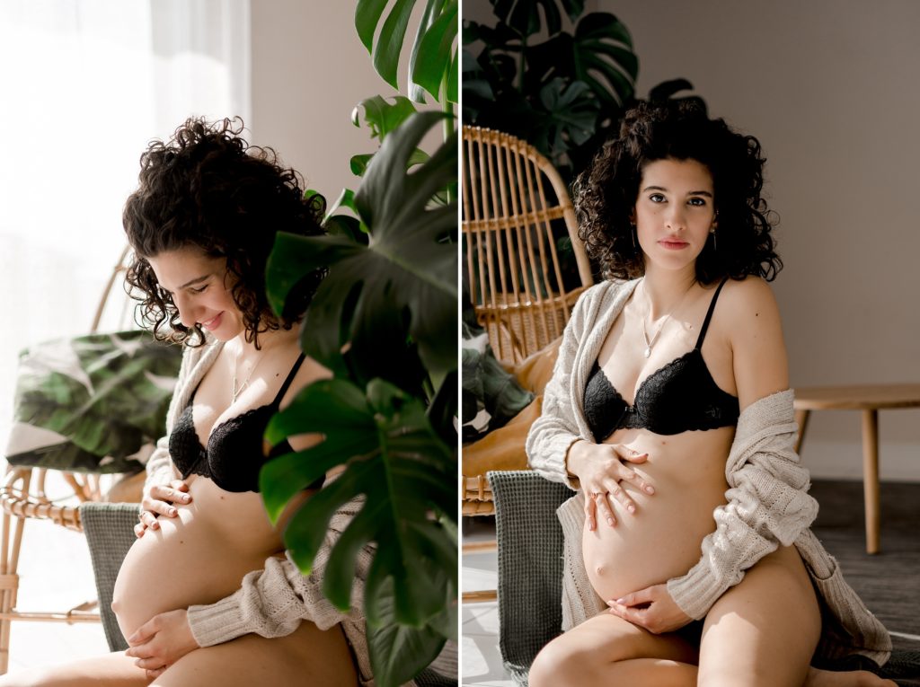 2 photos d'une femme enceinte pendant sa séance boudoir maternité à Niort